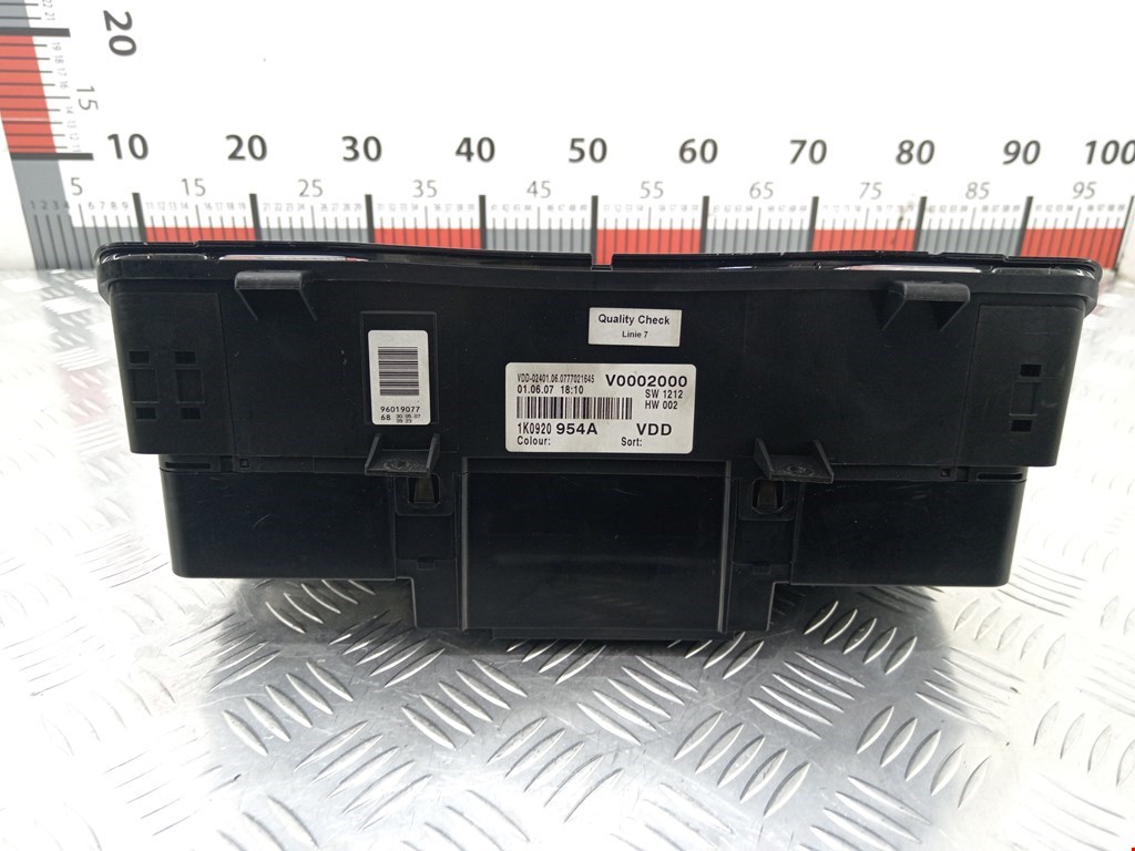 Панель приборов (щиток) VOLKSWAGEN Golf V 2003-2009