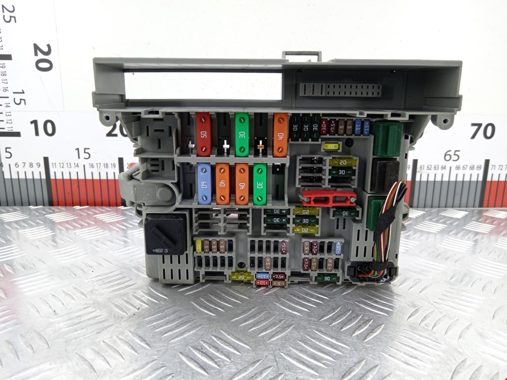 Датчик уровня в бачок омывателя BMW 3er E90/E91 2005-2012