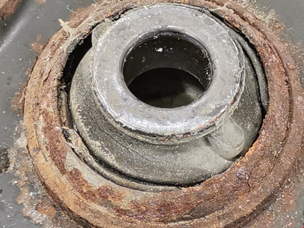 Рычаг передний левый RENAULT Vel Satis 2002-2009