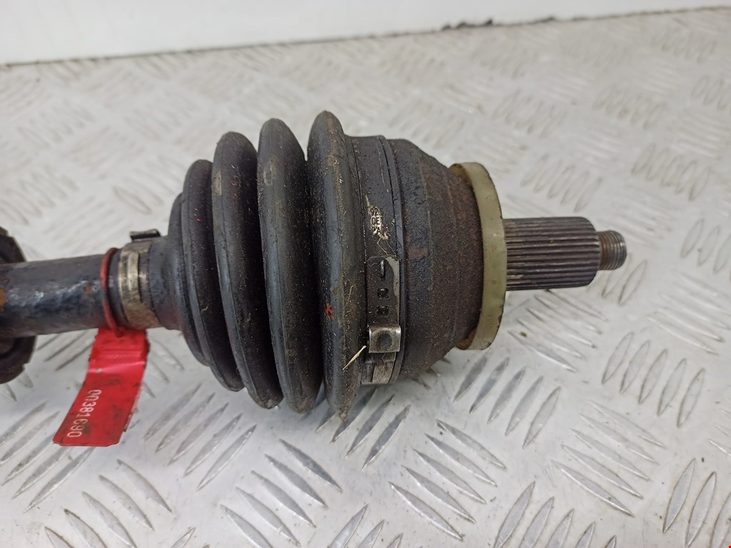 Полуось (привод, приводной вал) передняя левая VOLKSWAGEN Polo IV 2001-2009