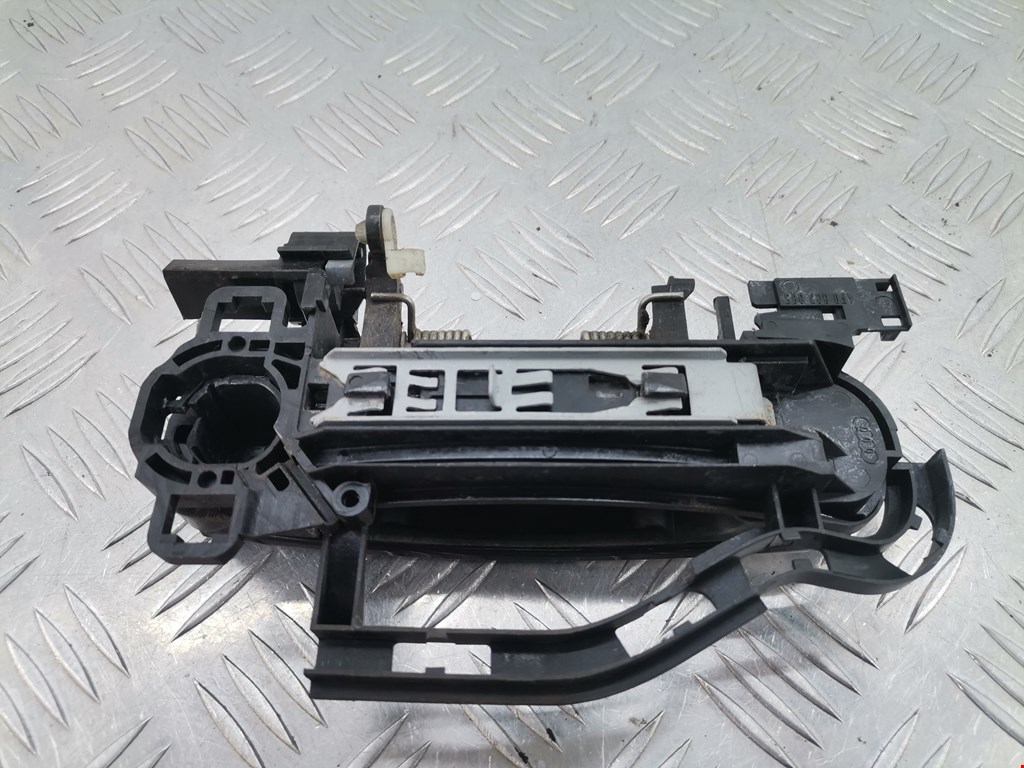 Ручка двери передней наружная левая AUDI A6 C6 2004-2010