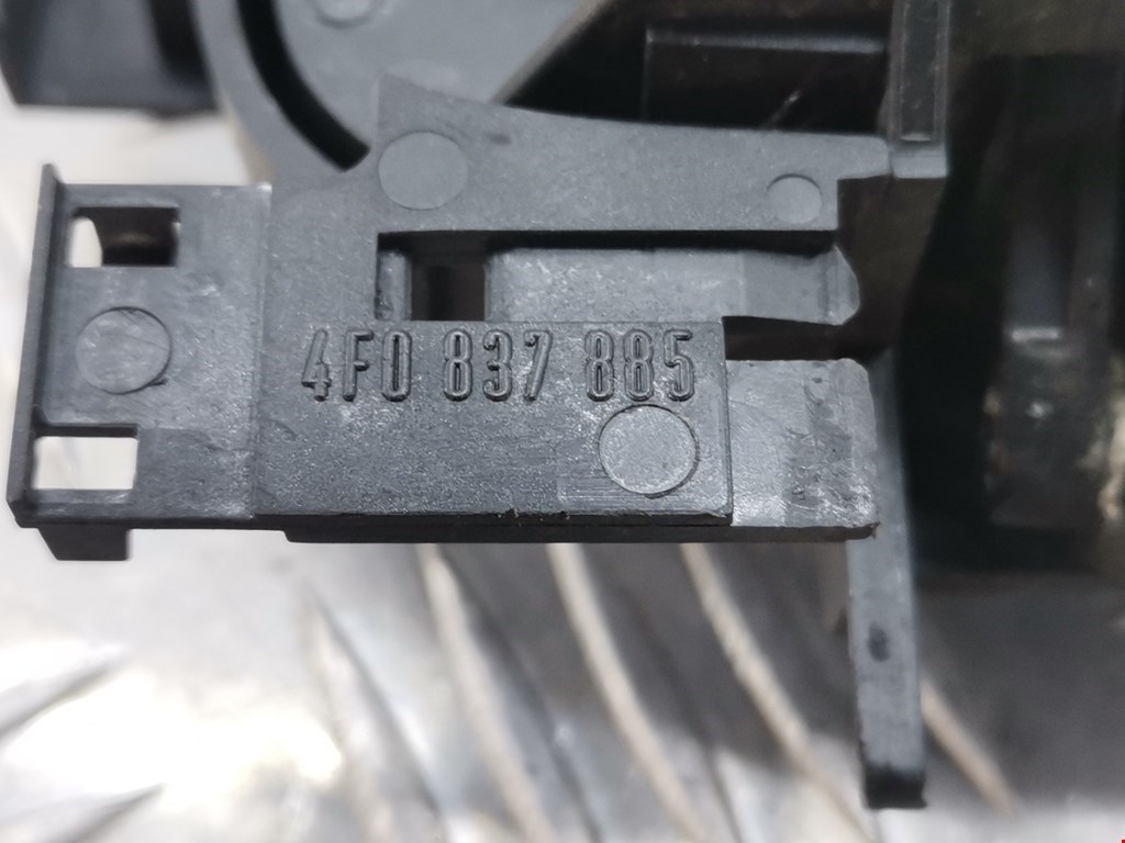 Ручка двери передней наружная левая AUDI A6 C6 2004-2010