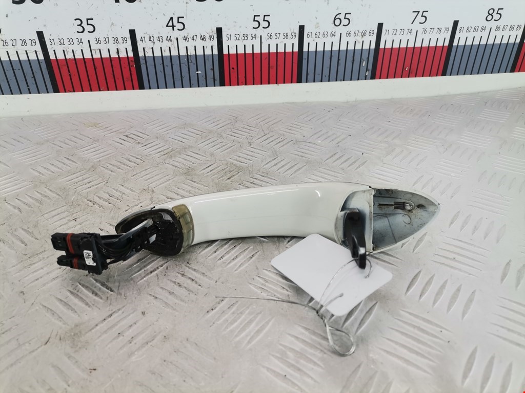 Ручка двери передней наружная правая BMW 7er 7 серия F01/F02/F04 2008-2015