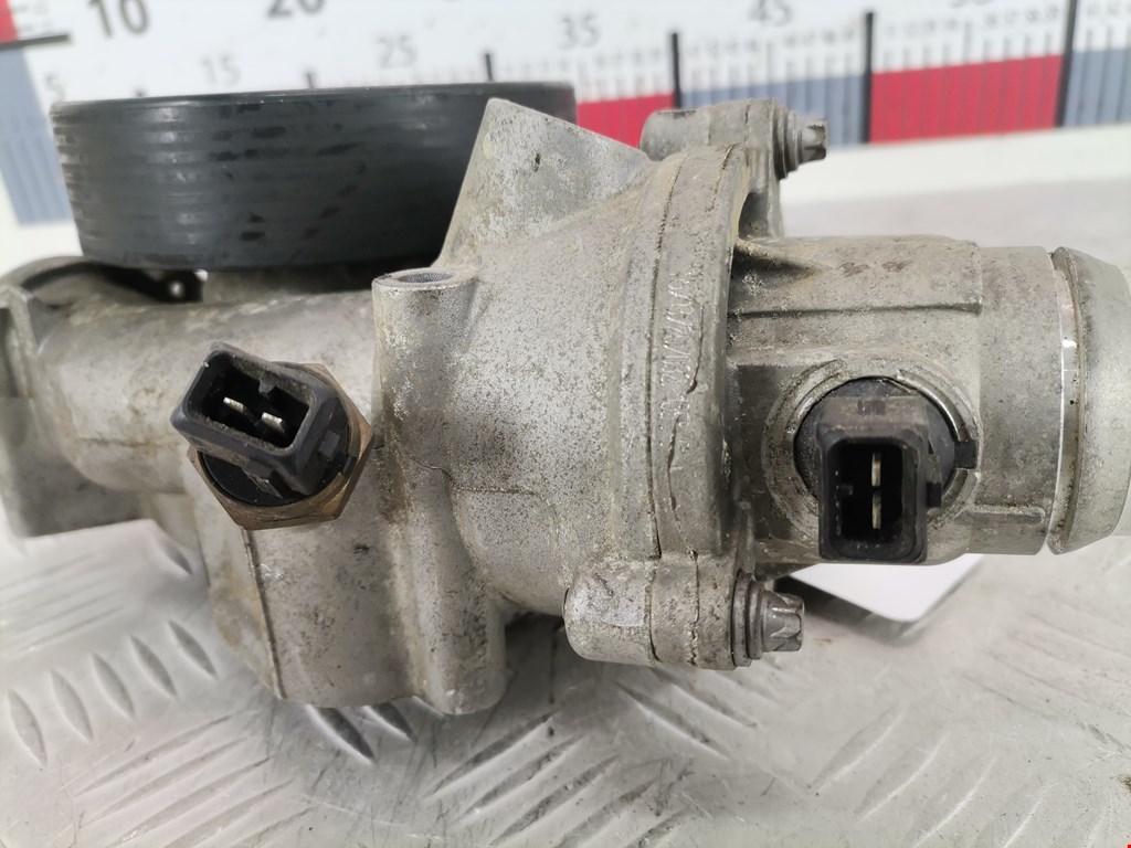 Насос водяной (помпа) BMW 7er 7 серия F01/F02/F04 2008-2015