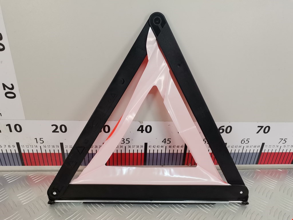 Знак аварийной остановки AUDI A5 2007-2016