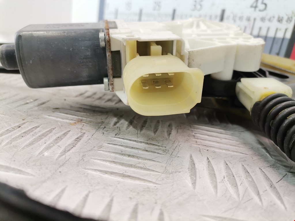 Стеклоподъемник передний левый BMW 7er 7 серия F01/F02/F04 2008-2015