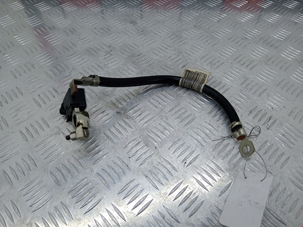 Клемма аккумулятора (минус) - AUDI A5 2007-2016