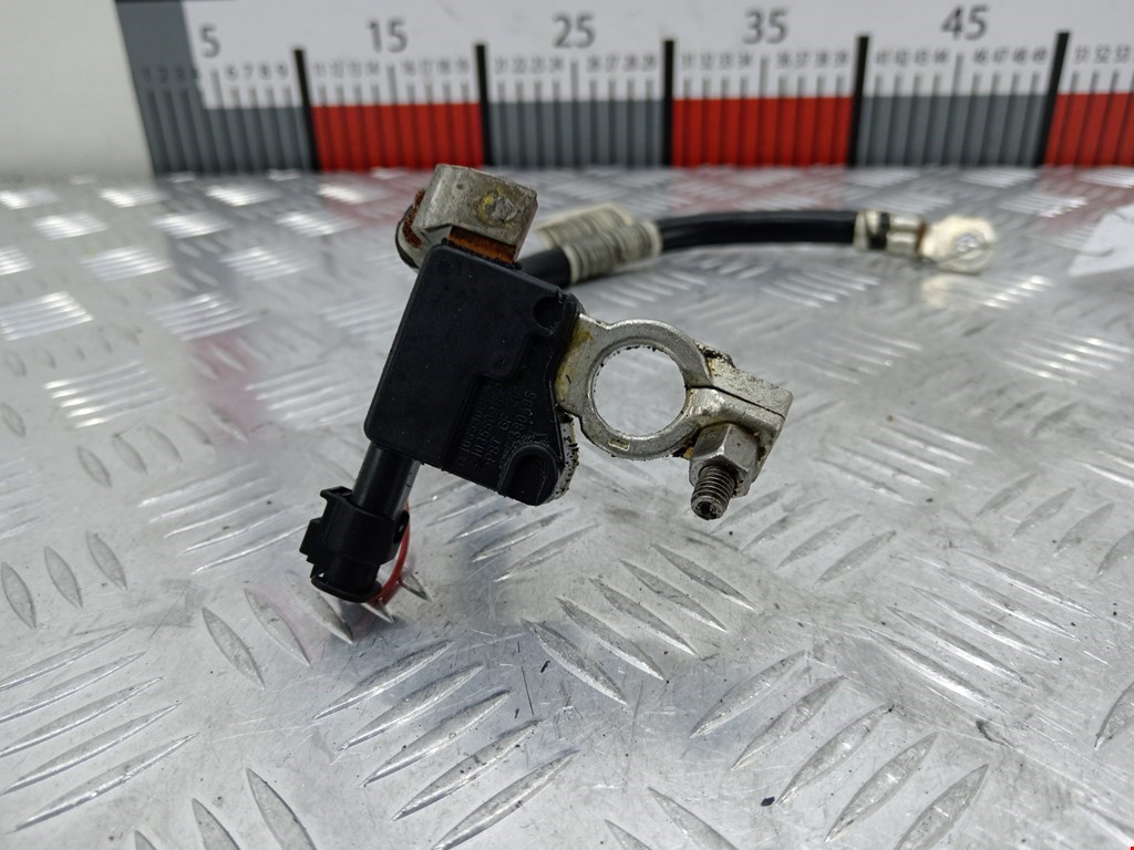 Клемма аккумулятора (минус) - AUDI A5 2007-2016