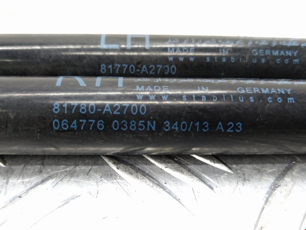 Амортизатор крышки (двери) багажника KIA Cee'd II 2012-2018