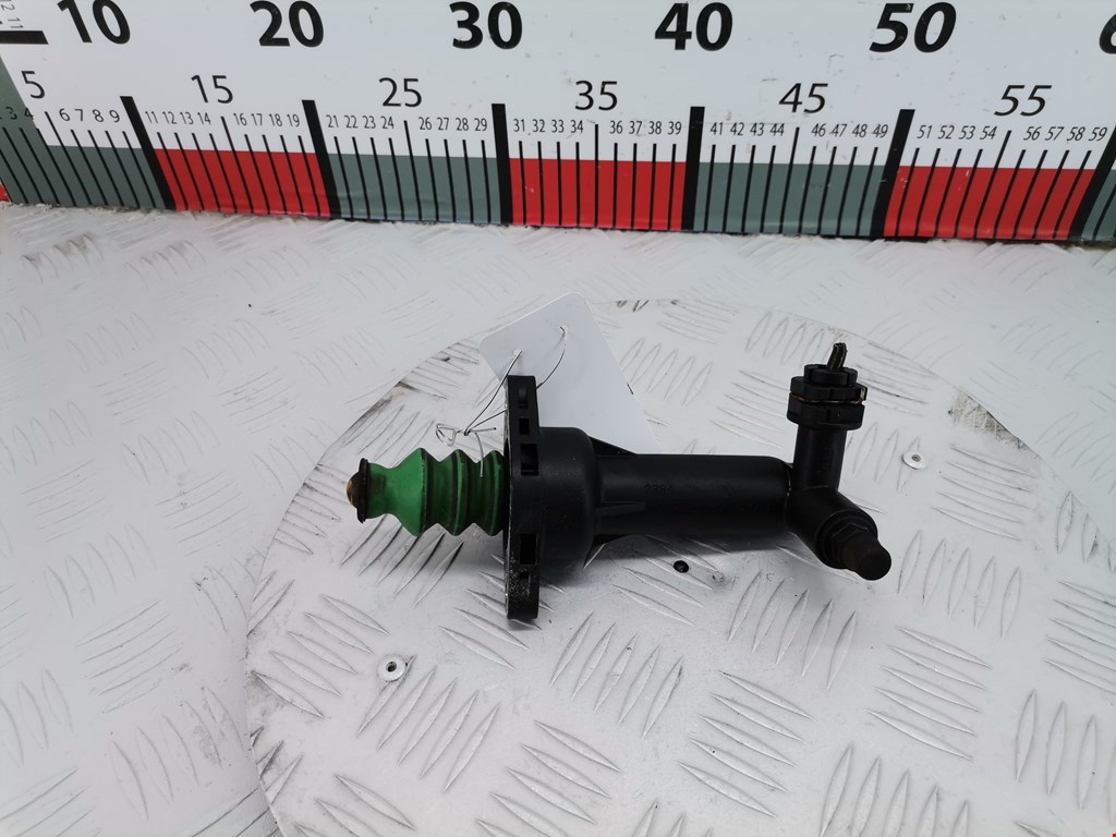 Цилиндр сцепления рабочий VOLKSWAGEN Polo IV 2001-2009