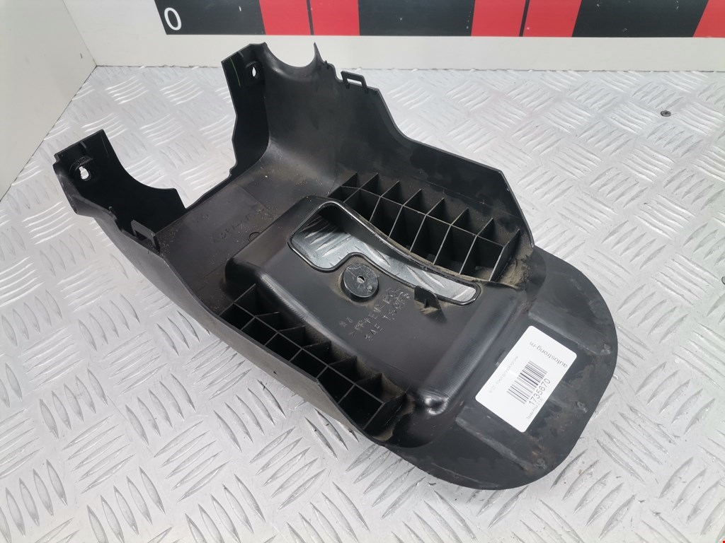 Кожух рулевой колонки TOYOTA Prius II XW20 2003-2012