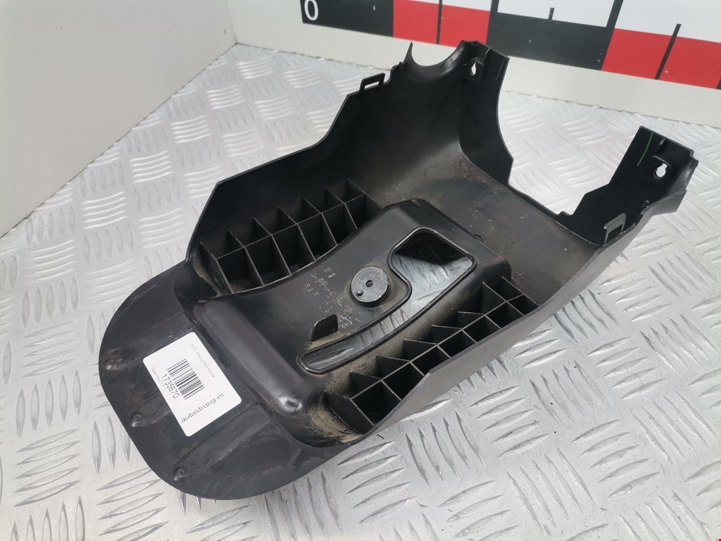 Кожух рулевой колонки TOYOTA Prius II XW20 2003-2012