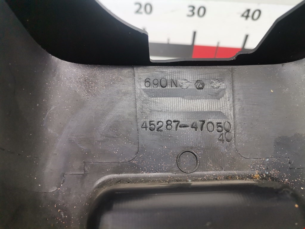 Кожух рулевой колонки TOYOTA Prius II XW20 2003-2012