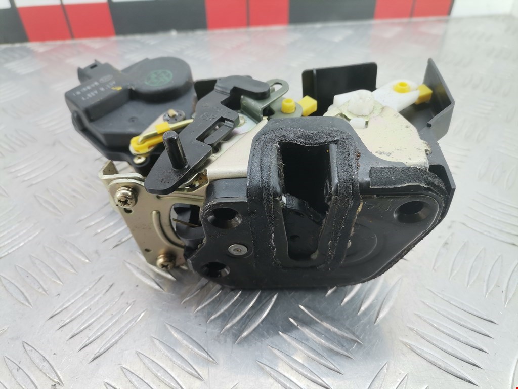 Замок двери задней правой HYUNDAI Terracan 2001-2006