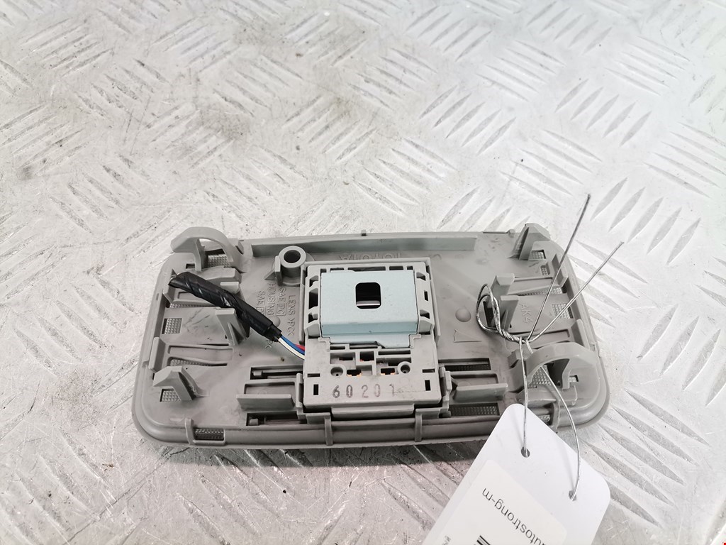 Плафон салонный (салона фонарь) TOYOTA Prius II XW20 2003-2012