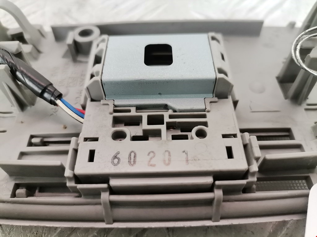 Плафон салонный (салона фонарь) TOYOTA Prius II XW20 2003-2012