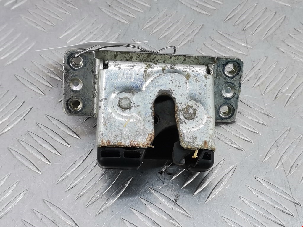 Замок багажника (крышки двери) OPEL Meriva A 2003-2010