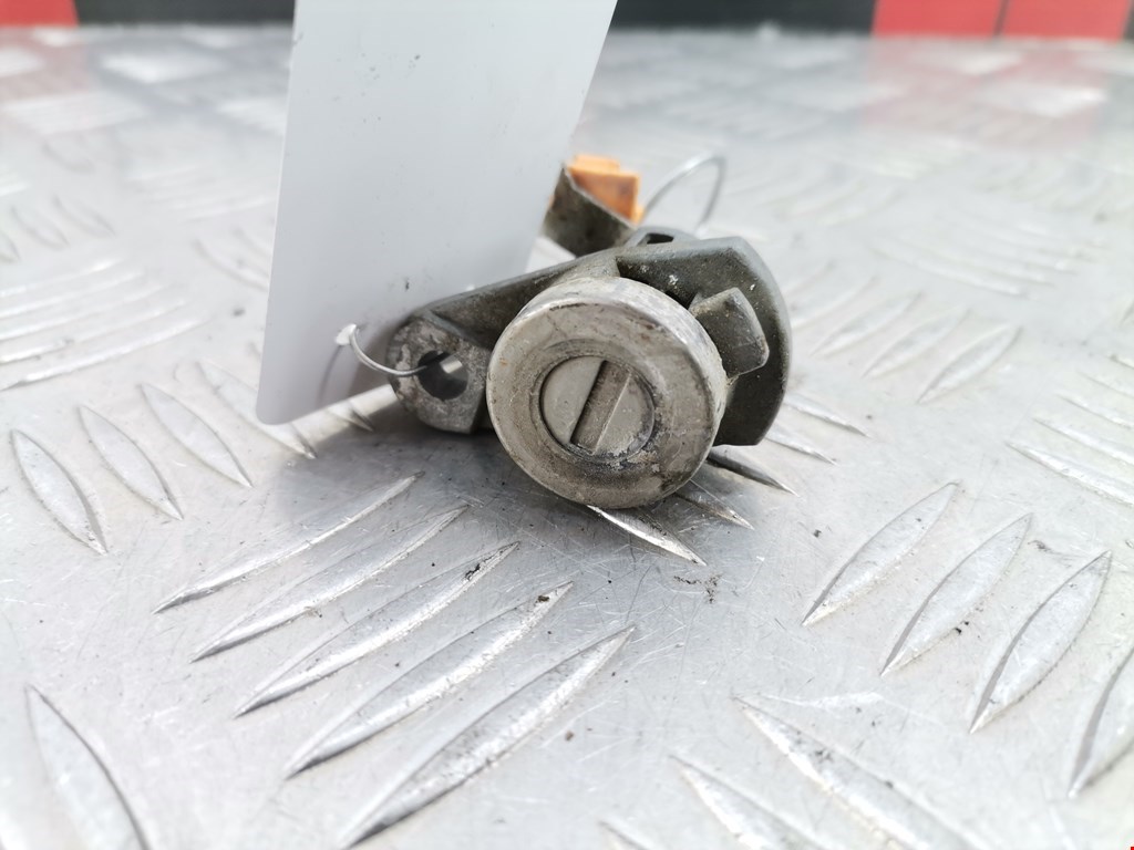 Вставка замка багажника FORD Ranger 2006-2012