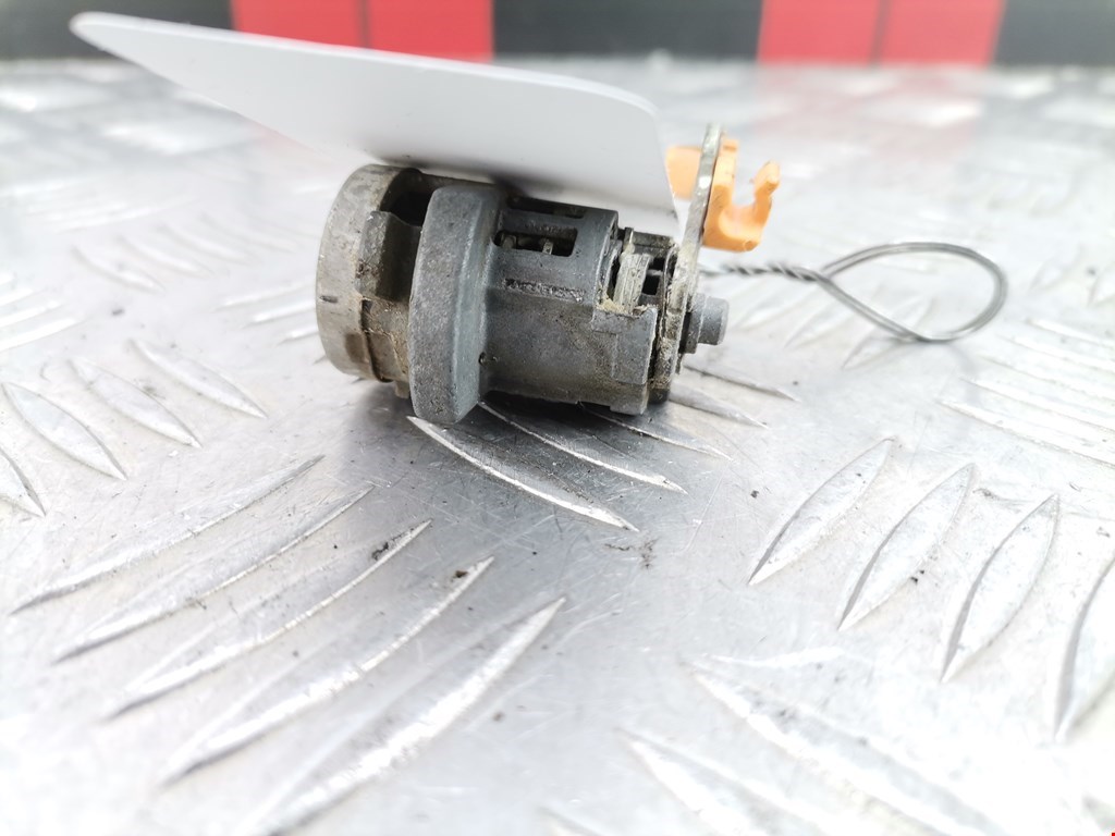 Вставка замка багажника FORD Ranger 2006-2012