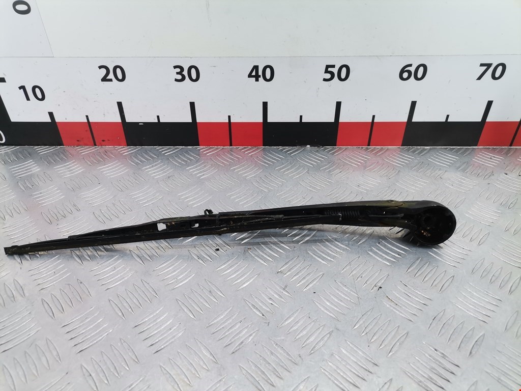 Поводок дворника задний (заднего) AUDI A4 B5 1995-2001