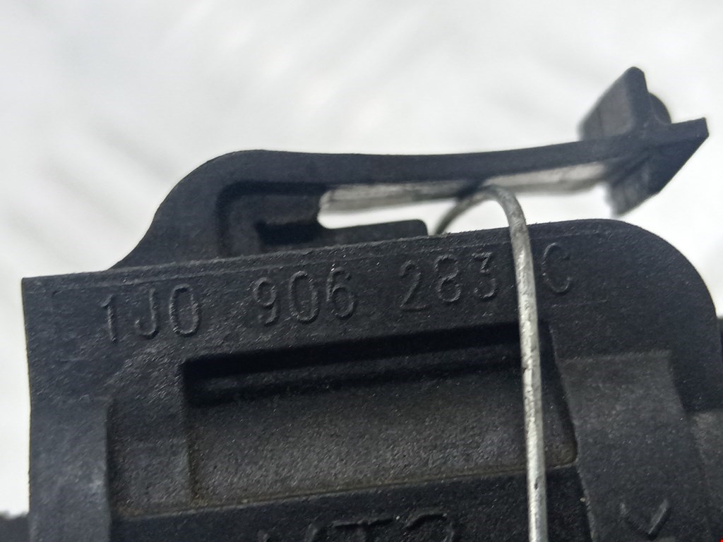 Клапан электромагнитный VOLKSWAGEN Golf IV 1997-2003