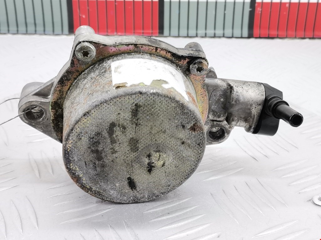 Насос вакуумный Ford Fiesta 5 (2002-2008)