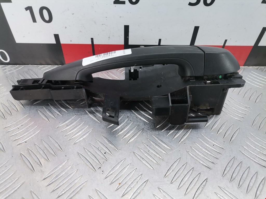 Ручка двери передней наружная правая BMW 1er E81\E87 2004-2011