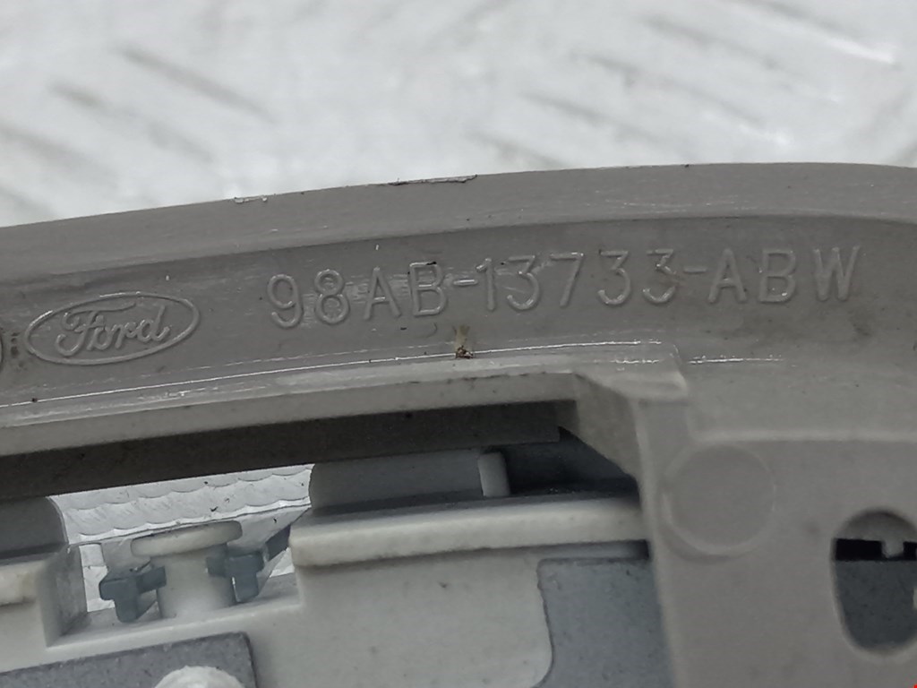 Плафон салонный (салона фонарь) FORD Fiesta 2001-2008