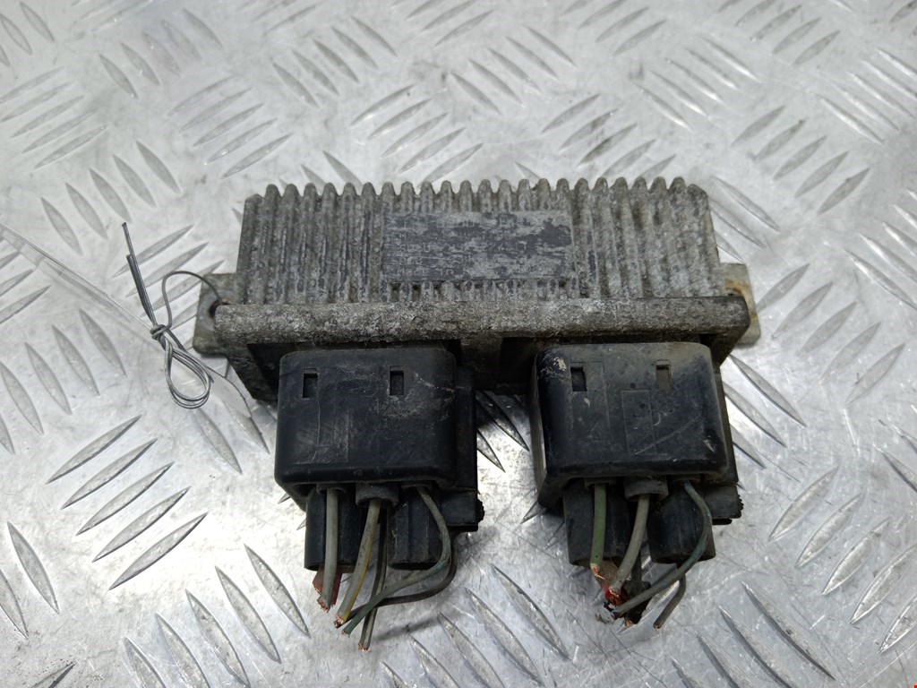 Реле свечей накала Opel Vectra C (2002-2008)