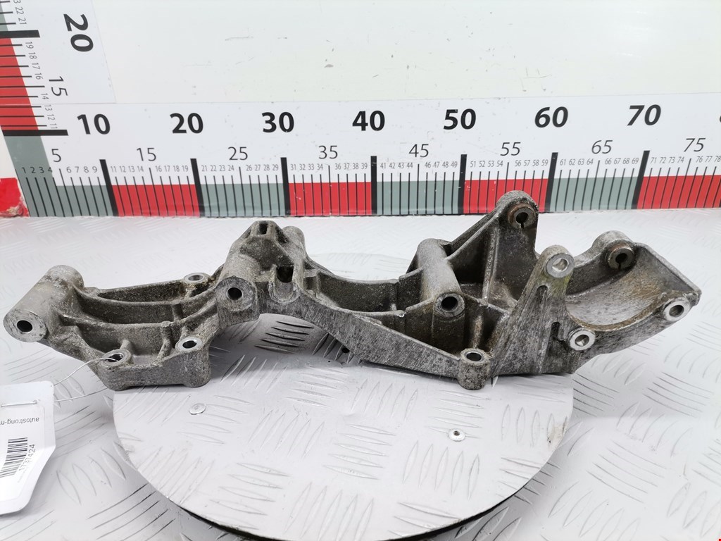 Кронштейн генератора FORD Galaxy 1995-2005