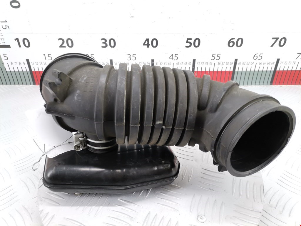 Патрубок воздушного фильтра MITSUBISHI Colt CJ 1995-2003