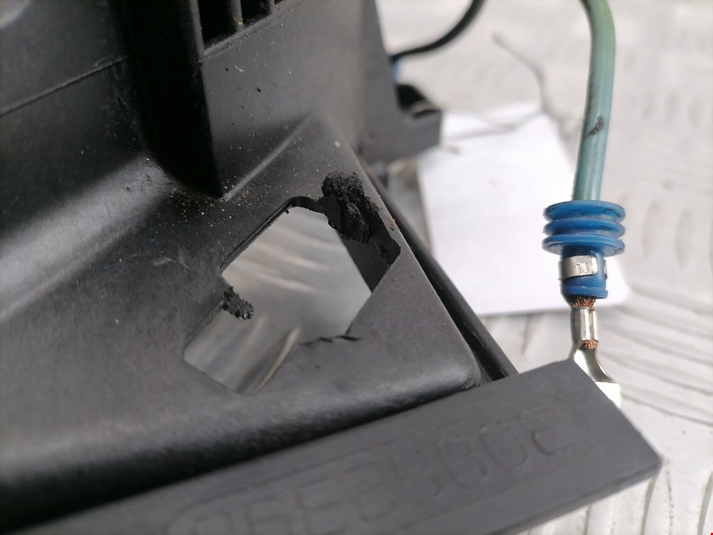 Вентилятор радиатора основного MITSUBISHI Space Star 1999-2006