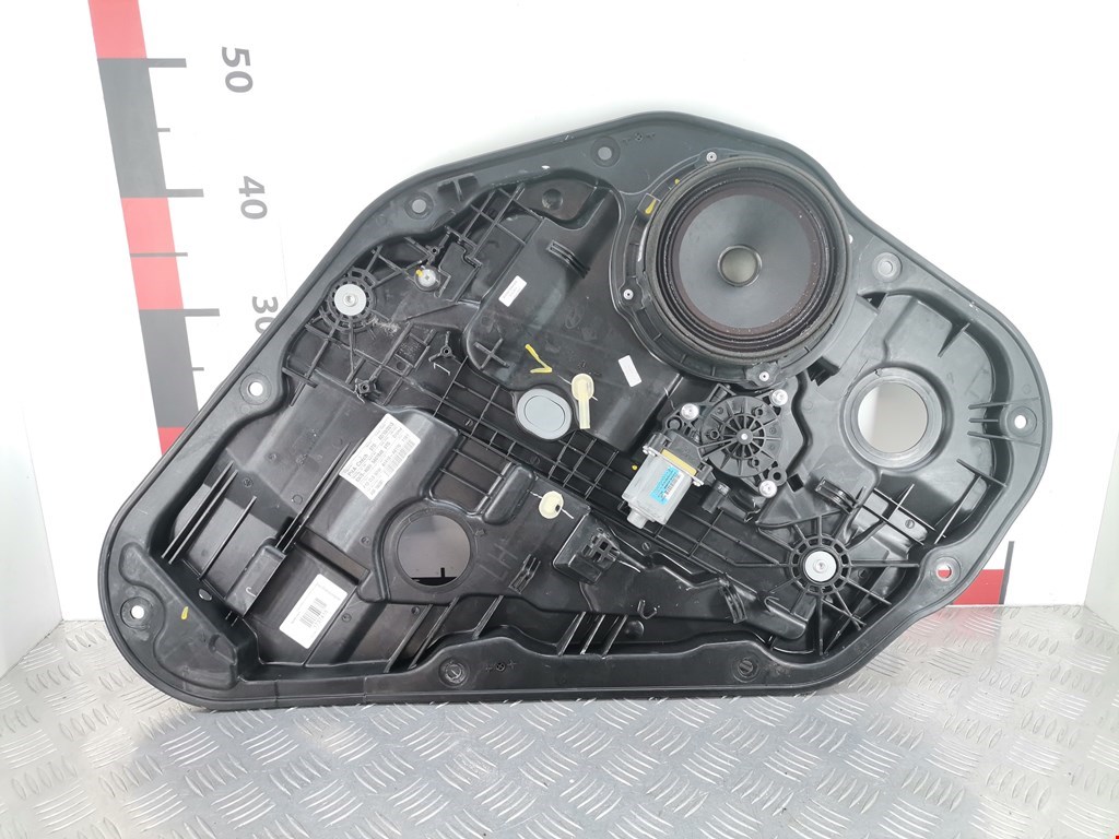 Стеклоподъемник задний левый HYUNDAI i30 2012-2017