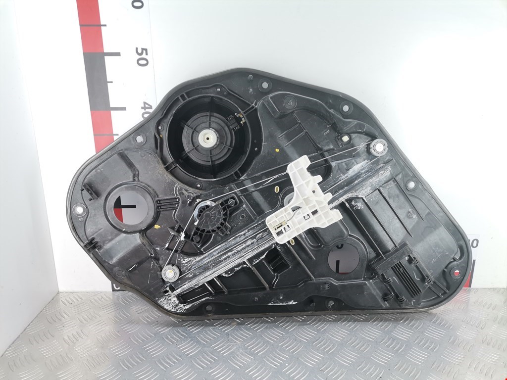 Стеклоподъемник задний левый HYUNDAI i30 2012-2017