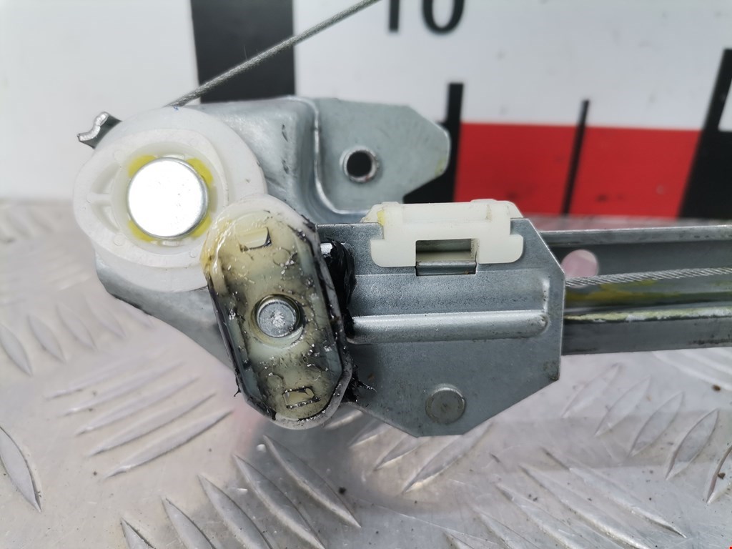 Стеклоподъемник задний правый OPEL Astra H/Family 2004-2015