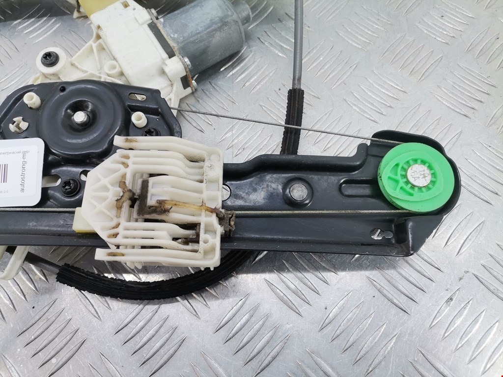 Стеклоподъемник передний правый BMW 1er E81\E87 2004-2011