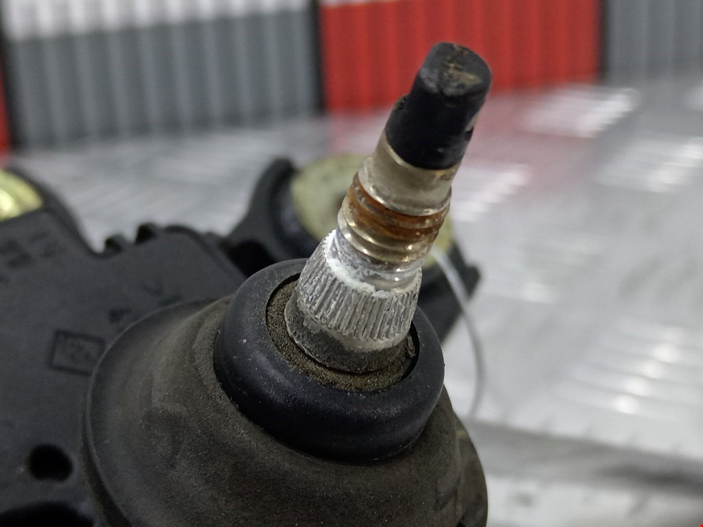 Моторчик стеклоочистителя задний SEAT Ibiza 2002-2008