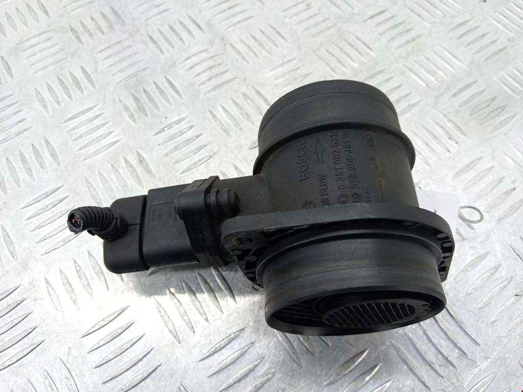 Расходомер воздуха (массметр, датчик ДМРВ) VOLKSWAGEN Golf IV 1997-2003