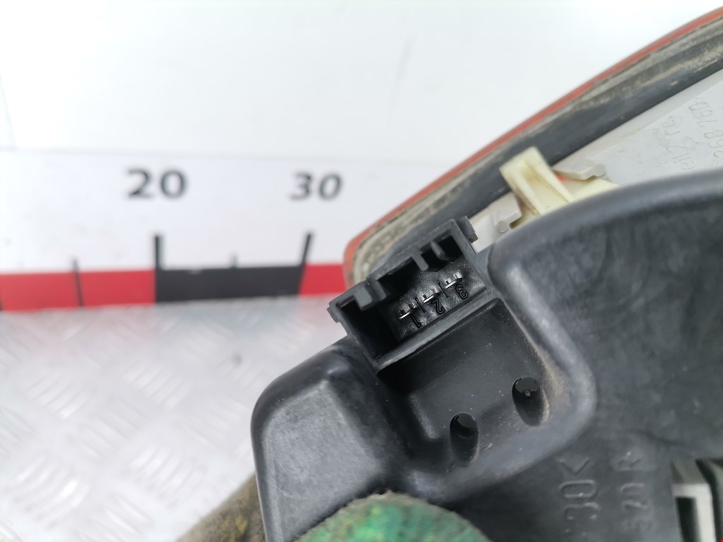 Фонарь задний внутренний правый BMW 3er E46 1998-2006