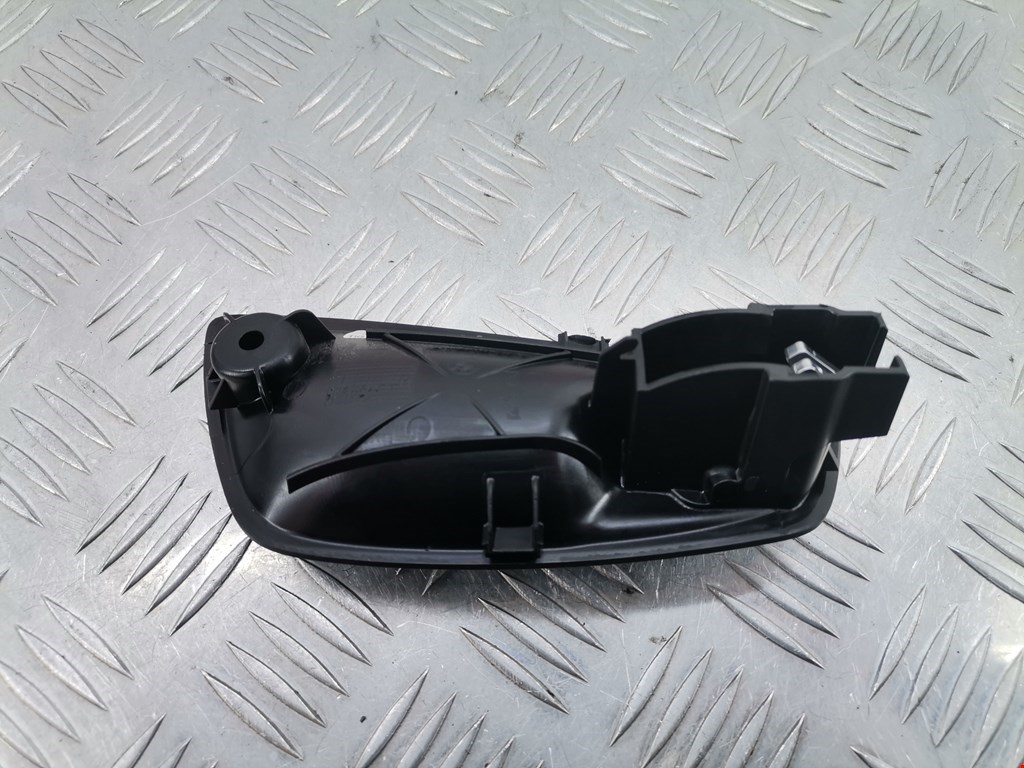 Ручка дверная передняя внутренняя левая BMW 1er E81\E87 2004-2011
