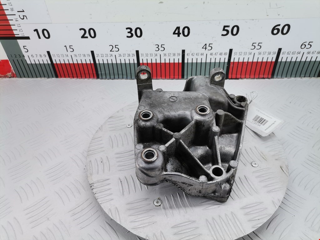 Кронштейн кондиционера BMW X3 E83 2003-2010