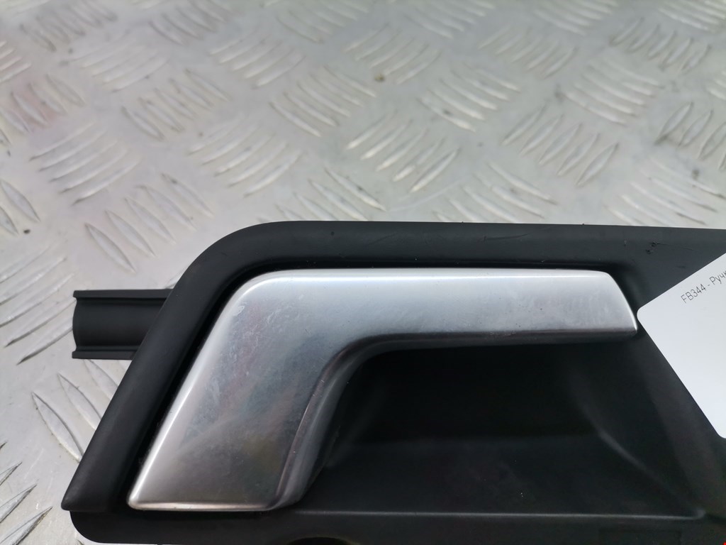 Ручка дверная передняя внутренняя правая AUDI A4 B6 2001-2005