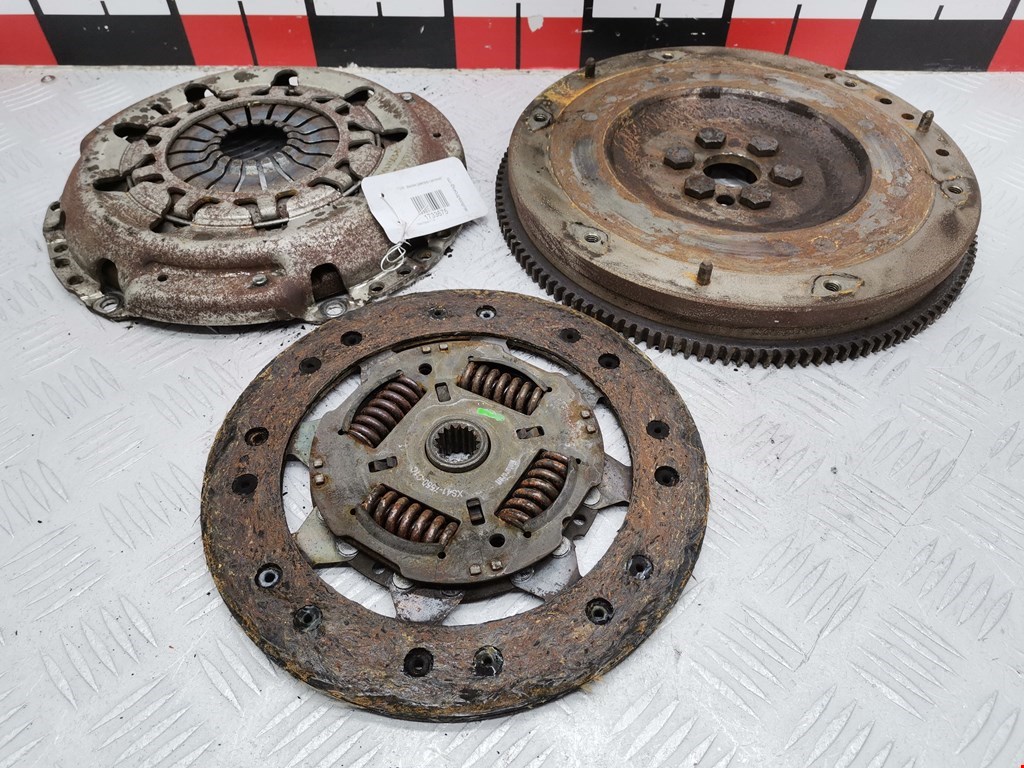 Маховик (демпфер сцепления) FORD Focus I 1998-2005