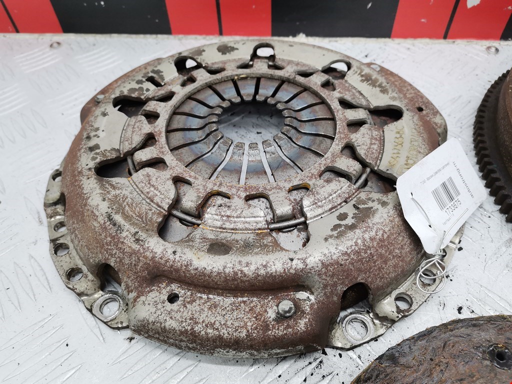 Маховик (демпфер сцепления) FORD Focus I 1998-2005