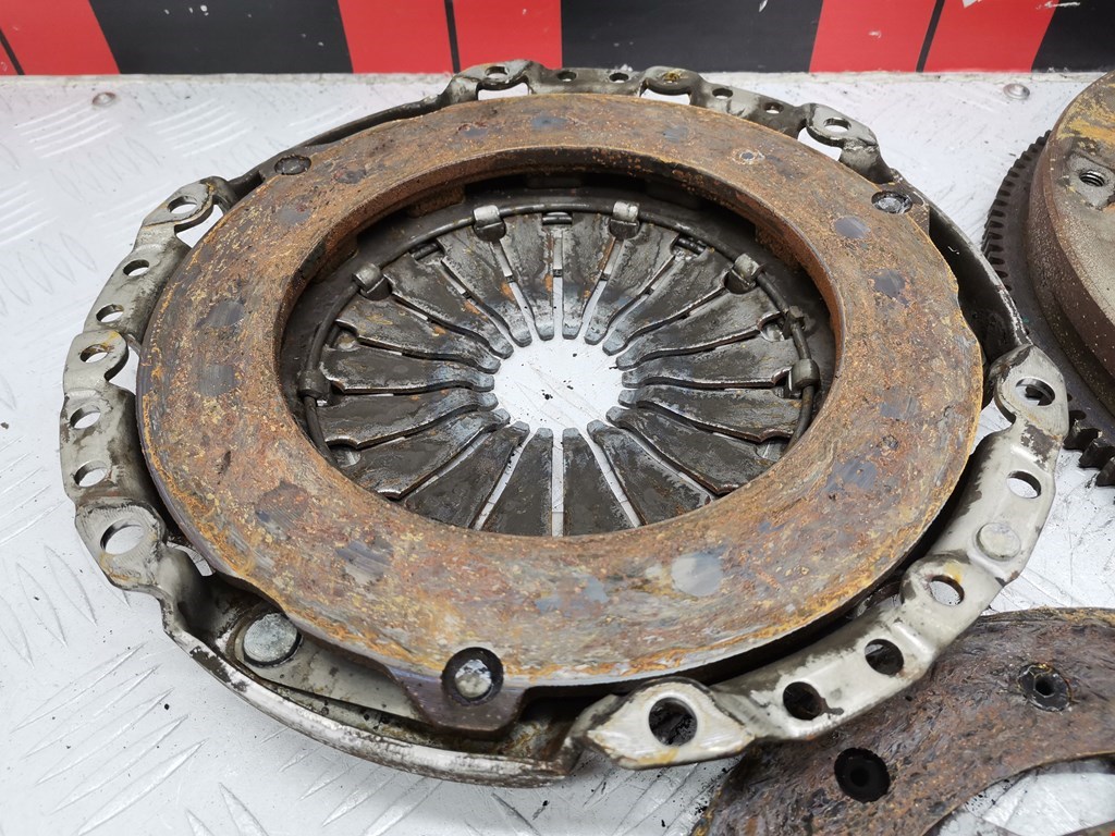 Маховик (демпфер сцепления) FORD Focus I 1998-2005