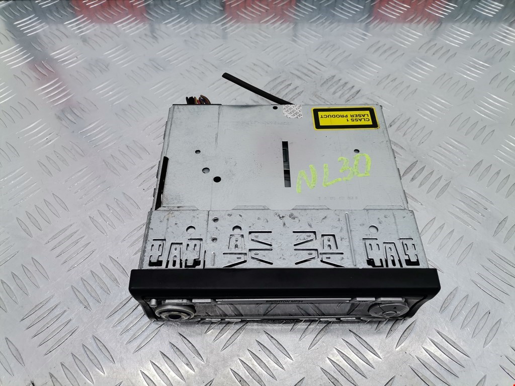 Магнитола AUDI A4 B6 2001-2005