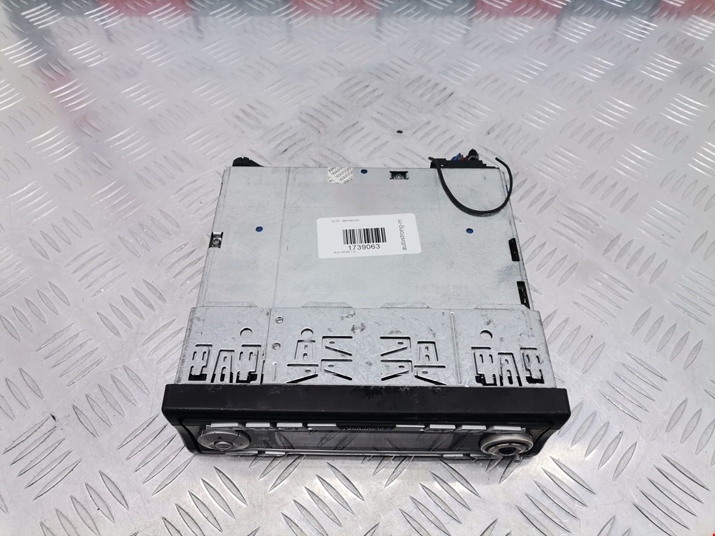 Магнитола AUDI A4 B6 2001-2005