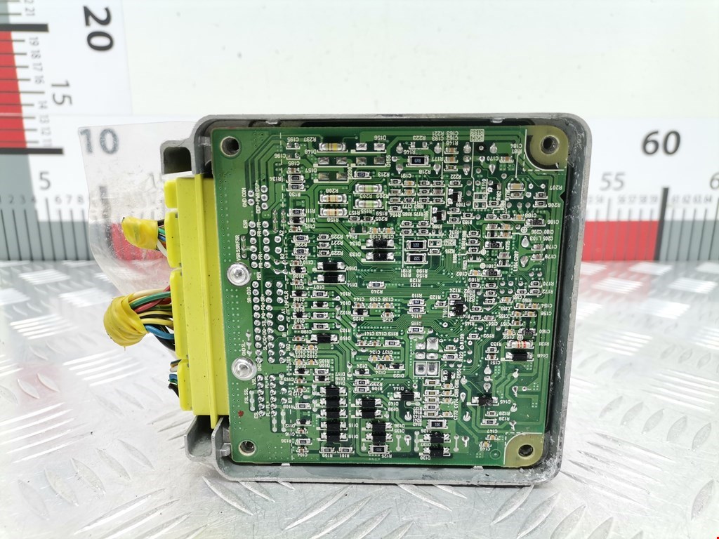 Блок управления AIR BAG SUBARU Outback 1999-2003