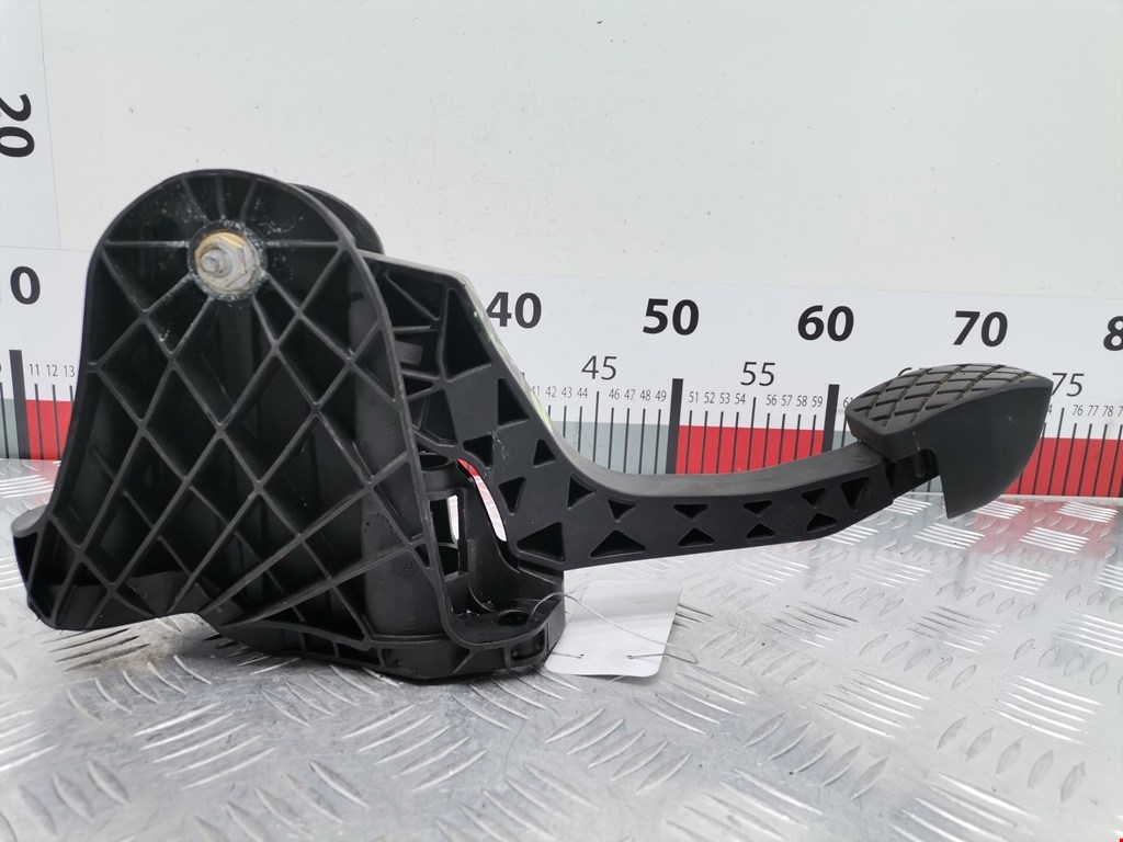 Педаль сцепления VOLKSWAGEN Golf V 2003-2009