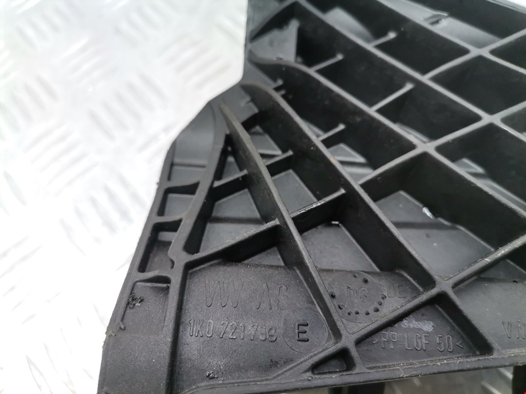 Педаль сцепления VOLKSWAGEN Golf V 2003-2009